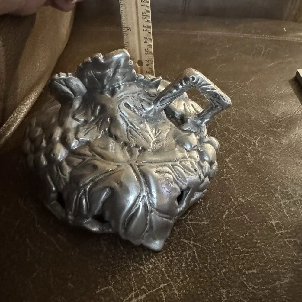 Arthur Court‎ Grape Canister Lid Replacement 2002 Aluminum Vineyard